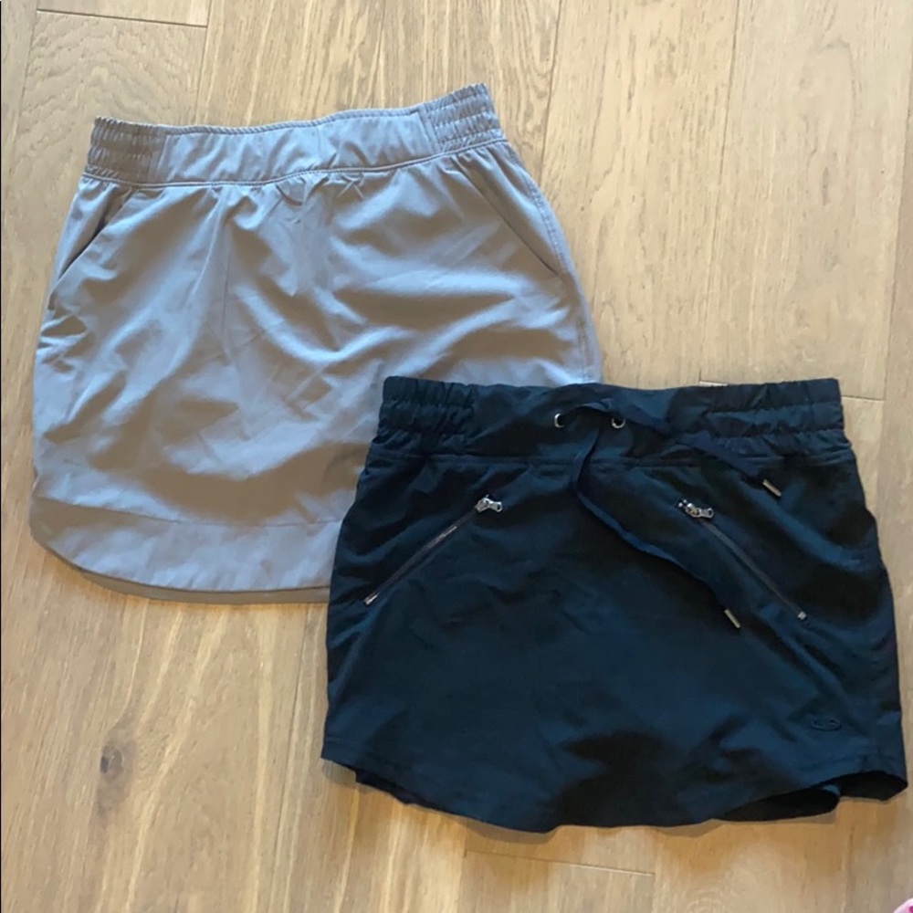 Set of athletic skorts